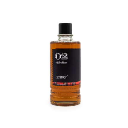 Epsilon Voda po holení Scottish Spirit 400ml Vůně Scottish Spirit je zasazena do autentické skotské esence. Její základní tóny pačuli, santalového dřeva a nádechu kouřové vůně vás přenesou do středu srdce, skořice a anýzu se závěrečnou dřevitou vůní se směsí hřebíčku, petit grain, citronu a cypřiše.