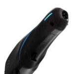 Wahl Vapor Clipper Hledáte dokonalý kadeřnický strojek, který posune vaše fade střihy na zcela novou úroveň? Inovativní, profesionální a precizní střihací strojek Wahl Vapor Clipper (3026483) přináší špičkové technologie a bezkompromisní výkon pro náročné kadeřníky a barber servery. Srdcem stroje je vysoce výkonný bezkartáčový motor (High Speed Brushless Motor) s neuvěřitelnými 8 000 ot./min., který se společně s novým typem hlavice F32 Fadeout™ stará o extrémně krátké a precizní střihy s dokonalým průchodem.